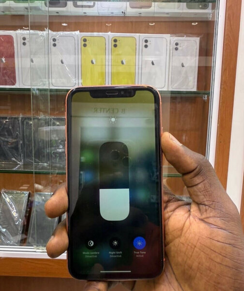 iPhone XR Rouge 64GB Débloqué