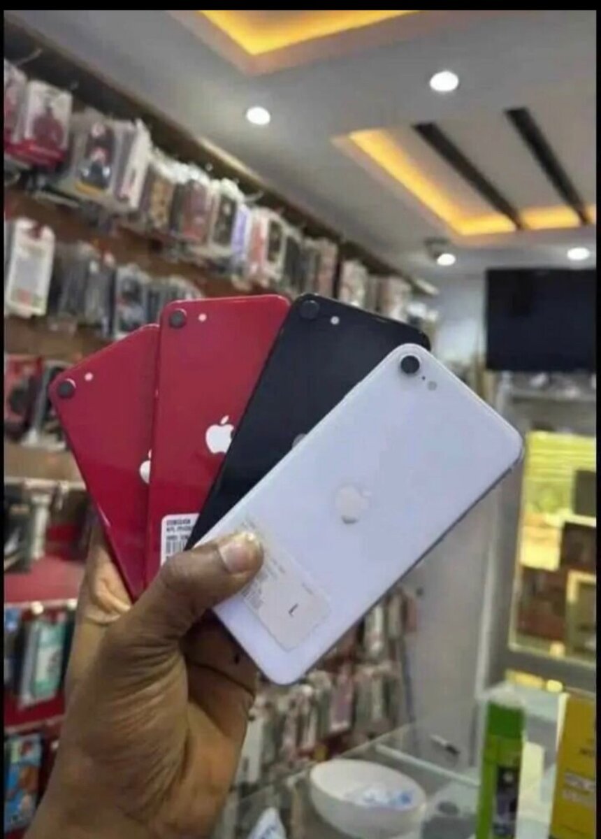 iPhone XR,64gig and 128gig
