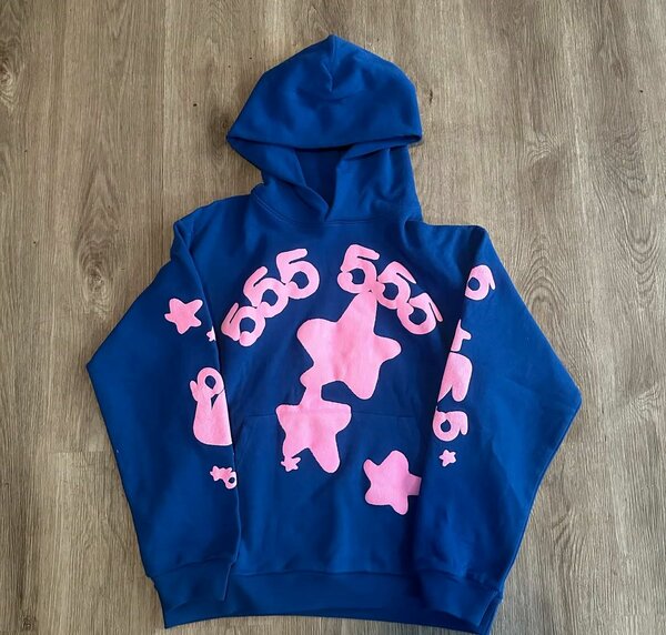 Sweat à capuche bleu étoilé