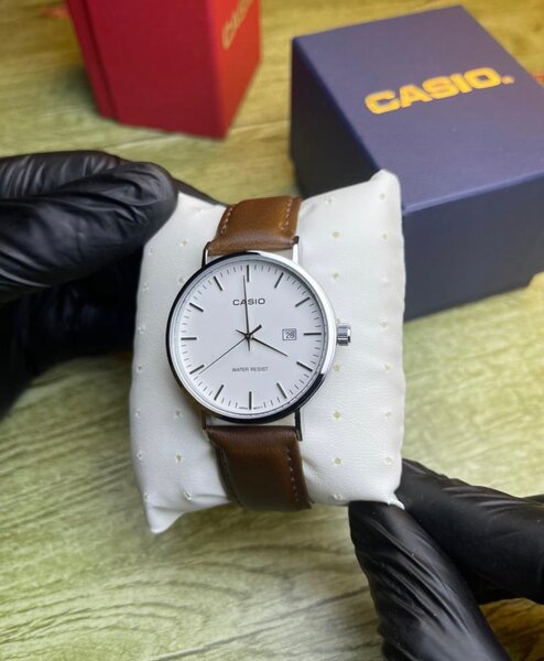 Montre Classique Casio Homme