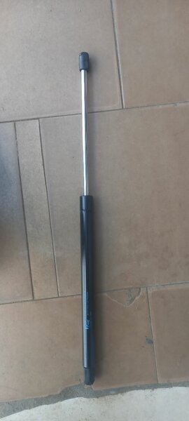 Amortisseur de coffe arrière