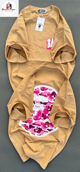 T-shirt beige avec imprimé