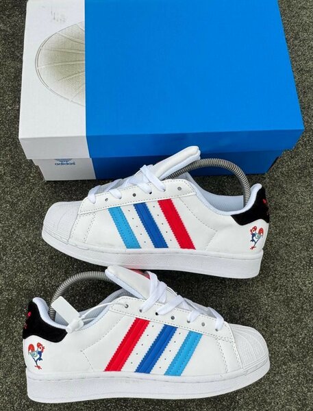 Adidas Superstar