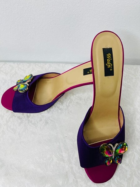 talons papillon élégantes