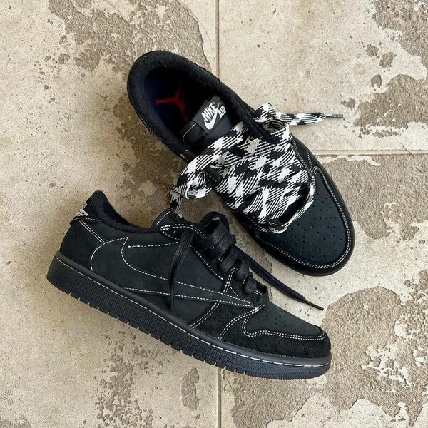 Chaussures Nike Air Low Noires