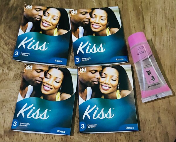 Préservatifs + lubrifiant