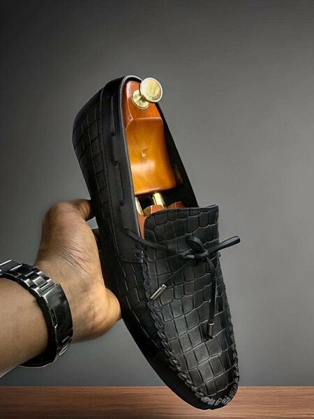 Mocassins en cuir élégant homme