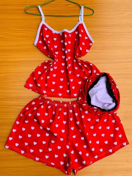 Pyjama rouge à cœurs