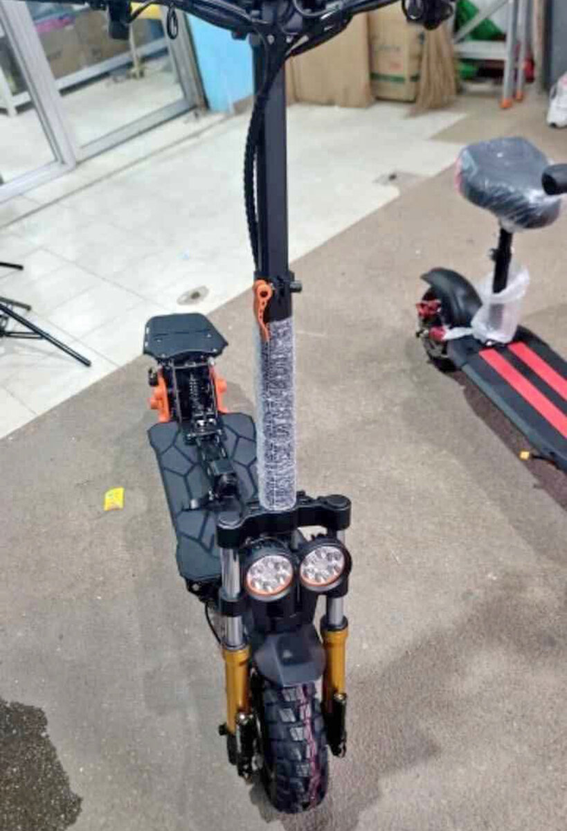 Trottinette Électrique Tout-Terrain