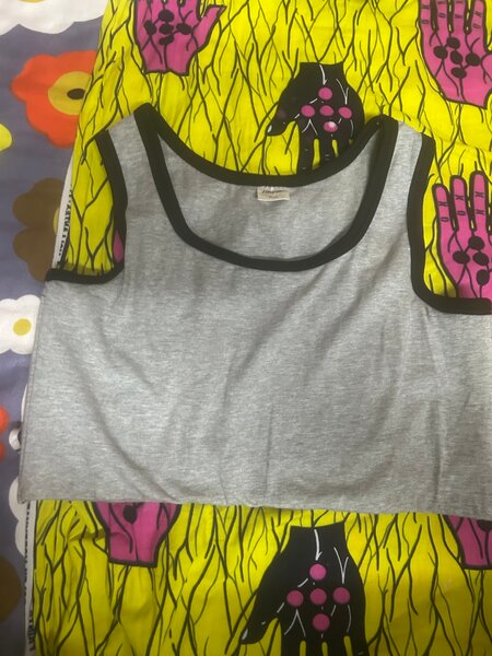 Débardeur gris tendance