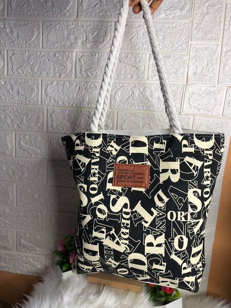 Canvas totebag