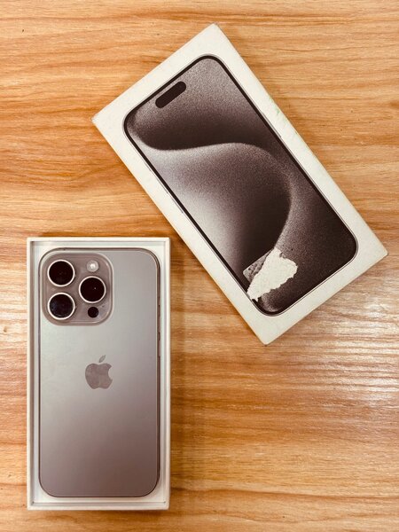 15 Pro 256Go Quasiment Neuf