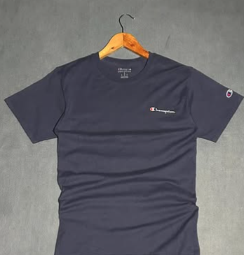 Champion premium logo t shirt size: M