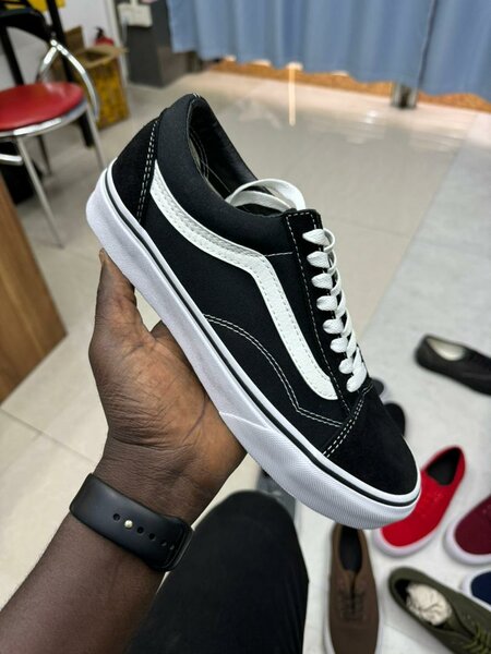 Baskets classiques homme