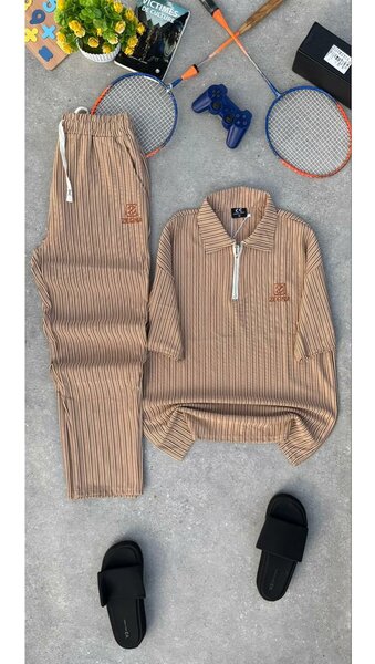 Costume décontracté rayé