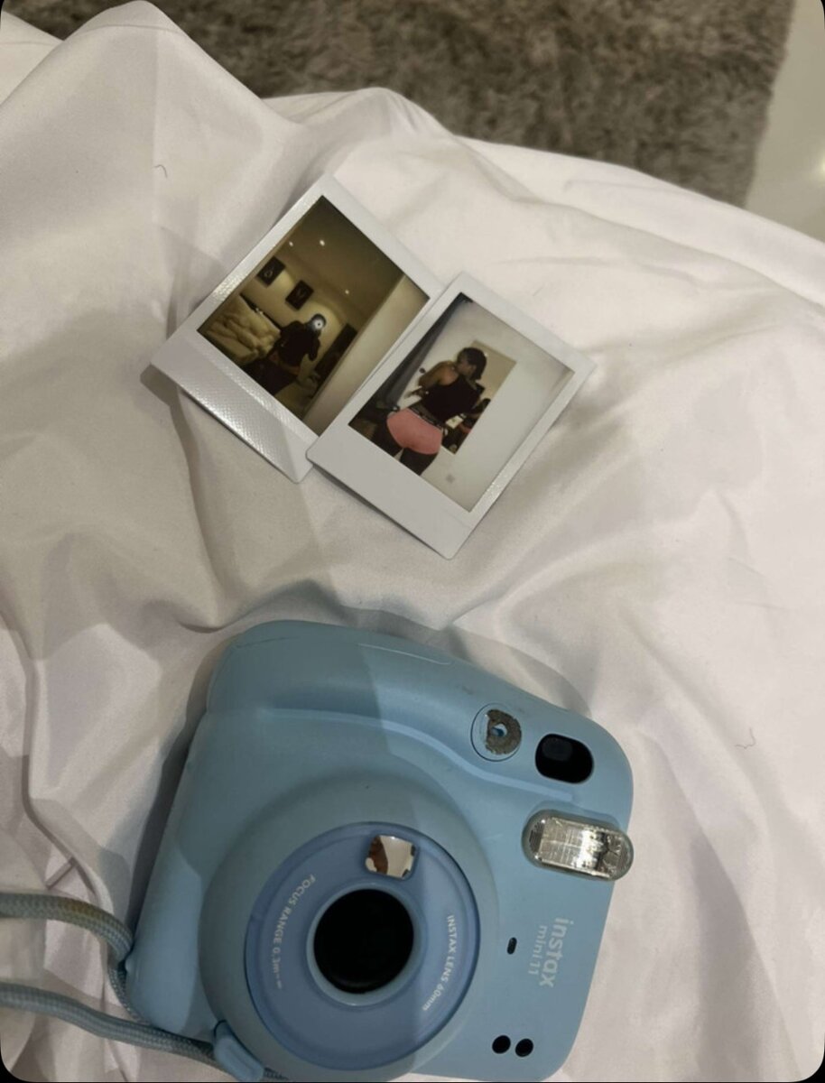 Instax mini 12 Polaroid camera
