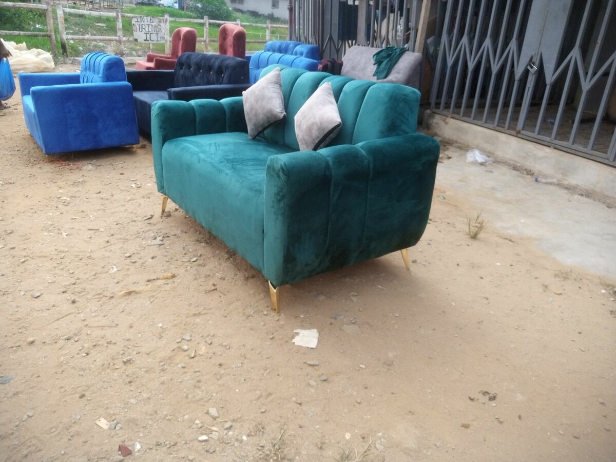 Canapé 2 places de couleur verte