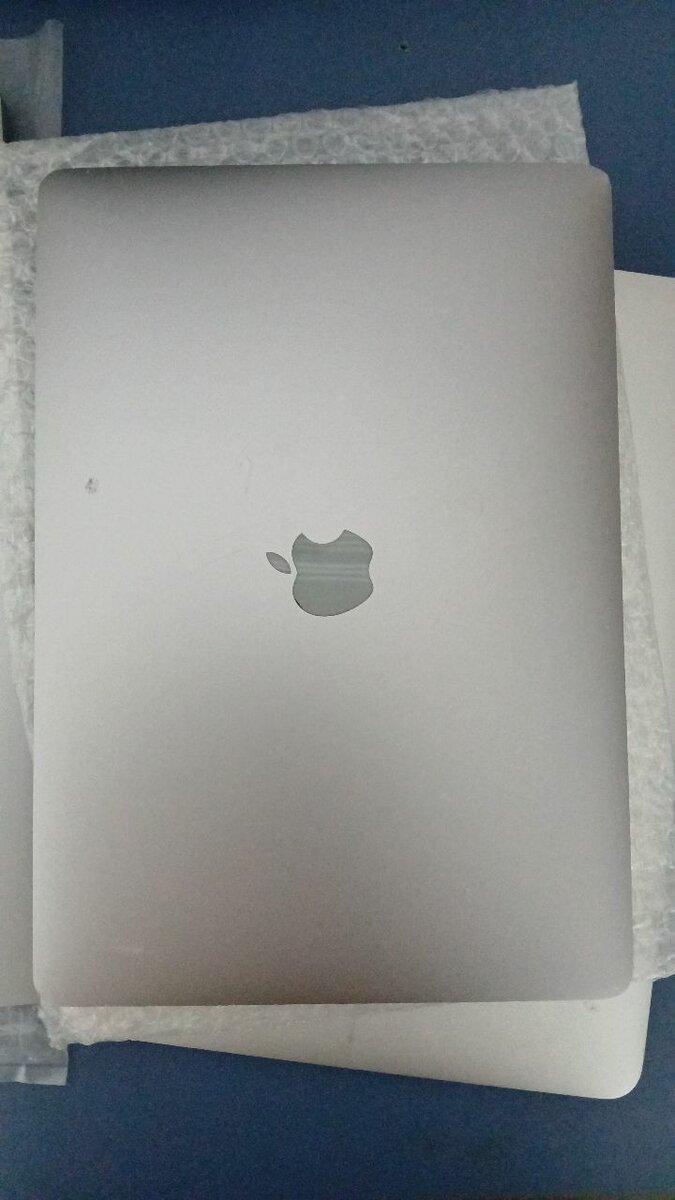 Ecran A2337 gris sideral