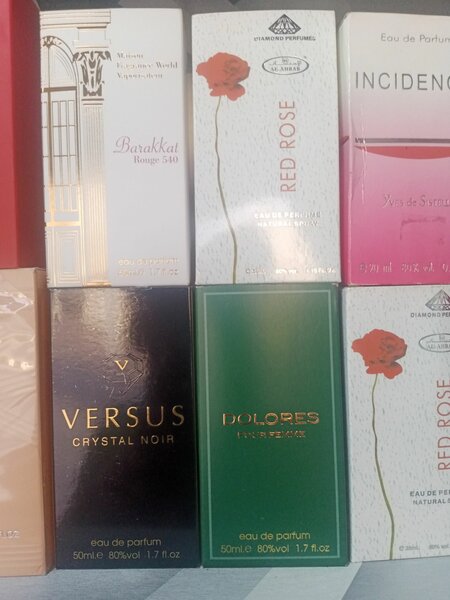 BARAKKAT ROUGE 540 50mle. VERSUS CRYSTAL NOIR 50mle .  AND M