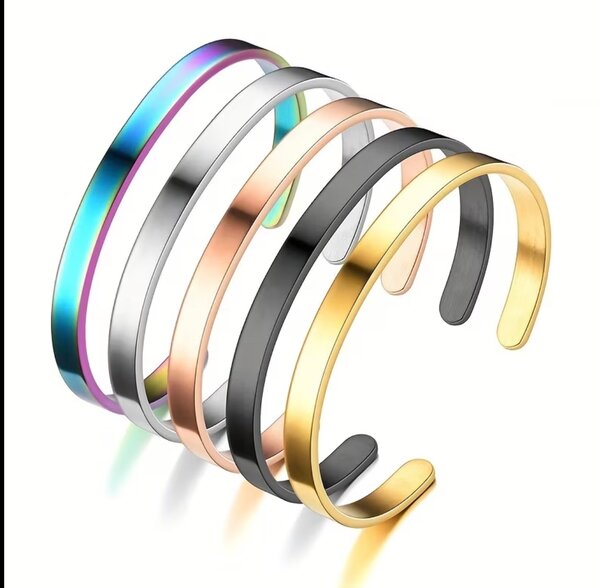 Elegant Gold Cuff Bracelet