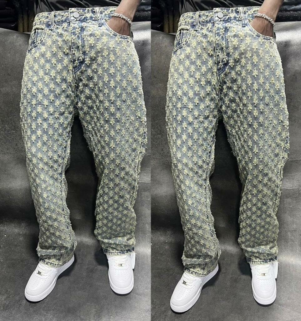 Jeans tendance brodés