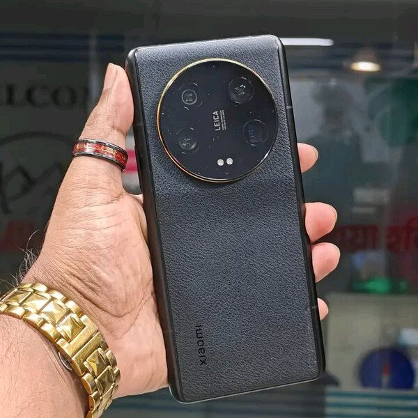 Xiaomi Smartphone ultra 13