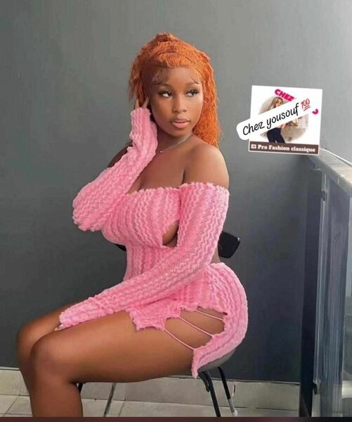 Chic robe décolleté