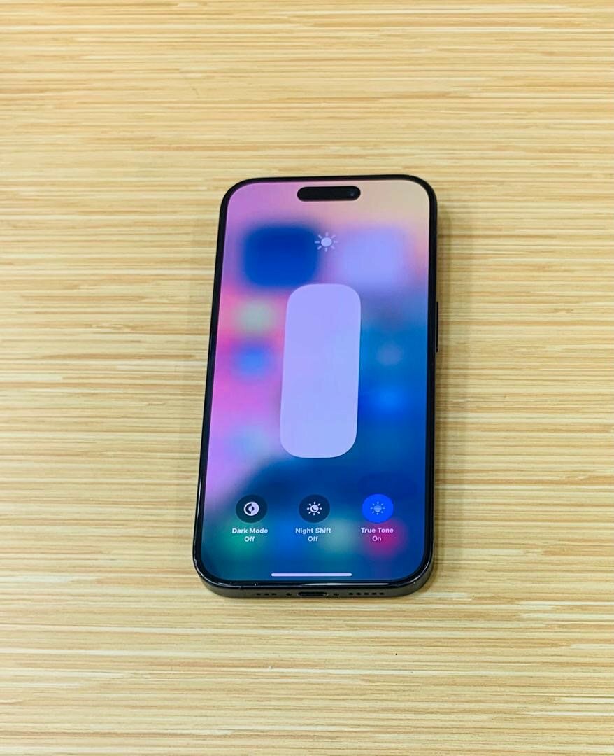 *15 PRO 256GIGA ÉTAT 10/10 dos