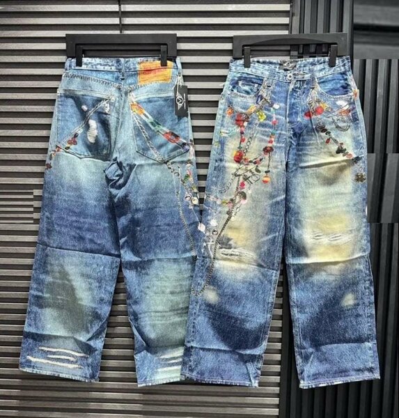 Jeans brodés tendance unisexe