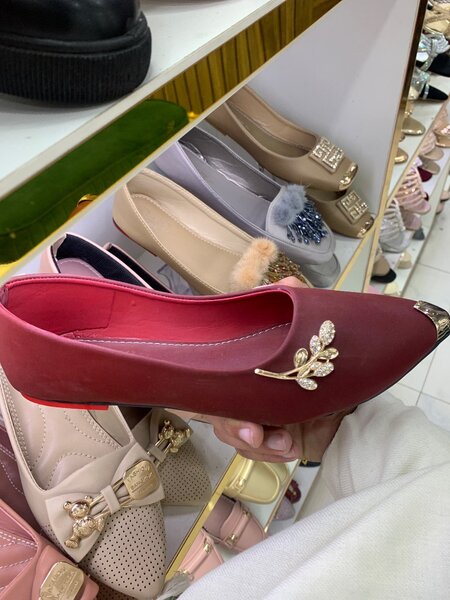 Ladies Pump 2 Colors