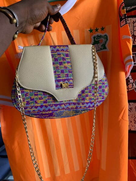 Sacs à mains avec chaînes 