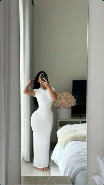 Robe Longue Blanche Élégante