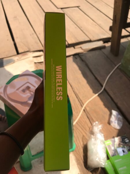 Oraimo wireless neck headset