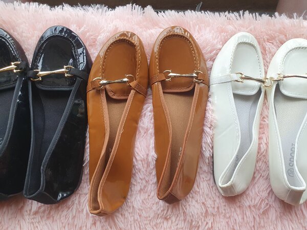 Mocassins élégants en cuir verni