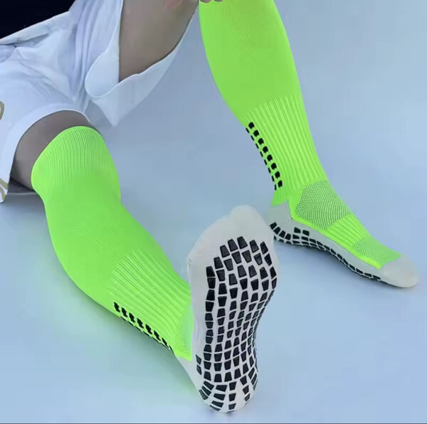 Chaussettes antidérapantes sport fluo