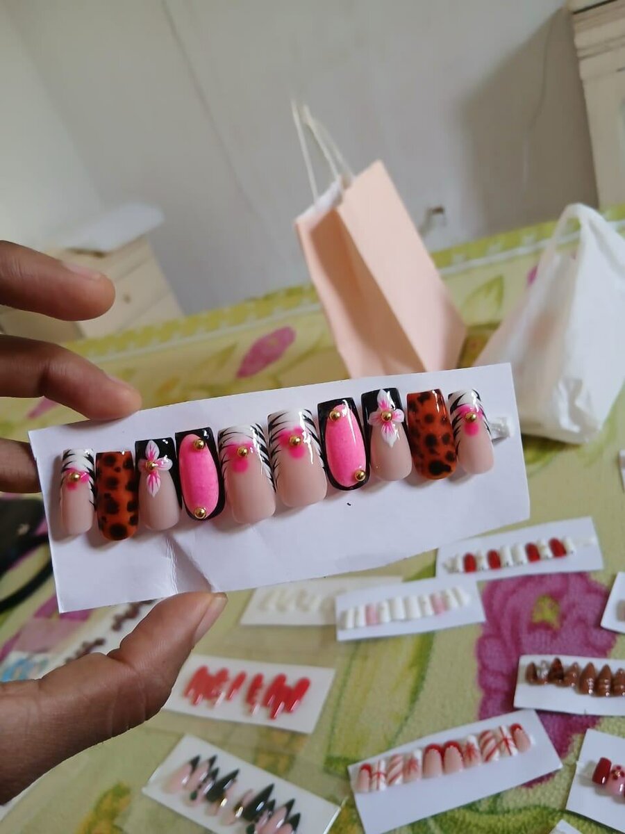 Ongles Autocollants Élégants