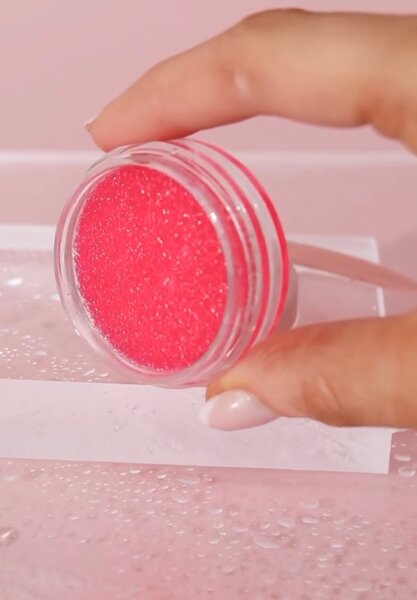 Levre rose baume à lèvre