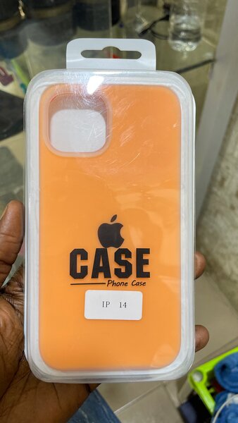 Coque iPhone 14 Silicone Durable