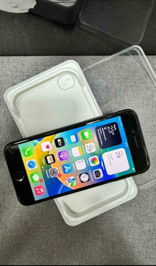 iPhone 7 Noir 128Go Débloqué