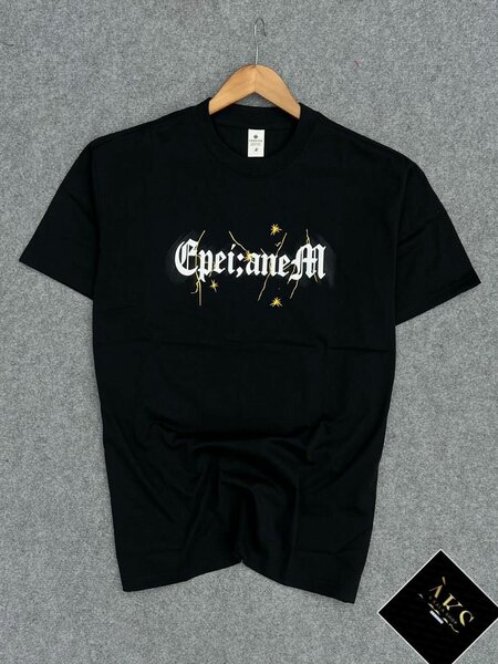 T-shirt noire imprimée