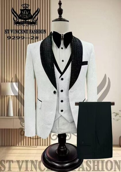 Costume de soirée élégant homme