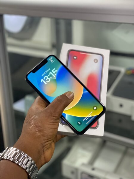 iPhone X 64 giga sans id