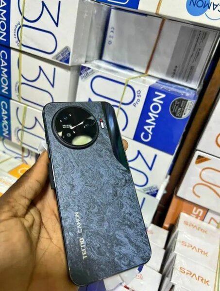 Tecno camon30