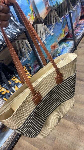 Sac cabas en paille élégant