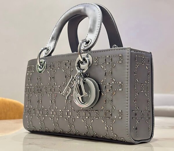 Quality Dior bag, not your regular top top notch