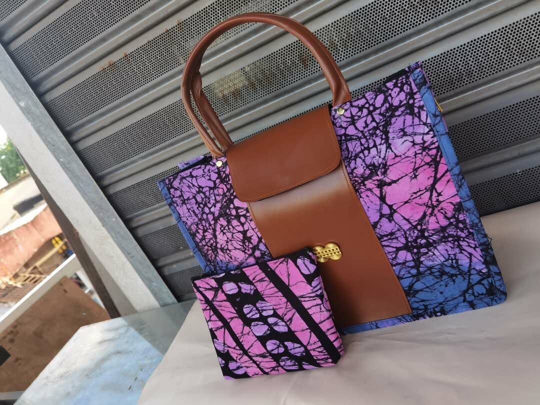 Sacs en perles ️️️et en pagnes