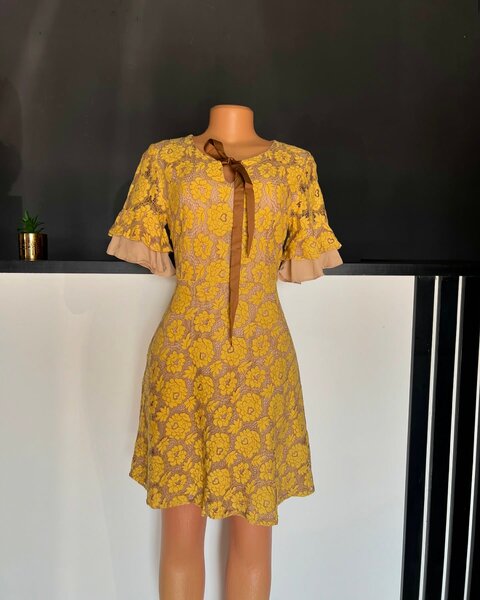  women's beautiful dress 