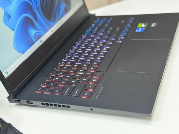 Hp Omen Gaming 16  Intel corei5 13th gen 2.1ghz  Ram 16gb