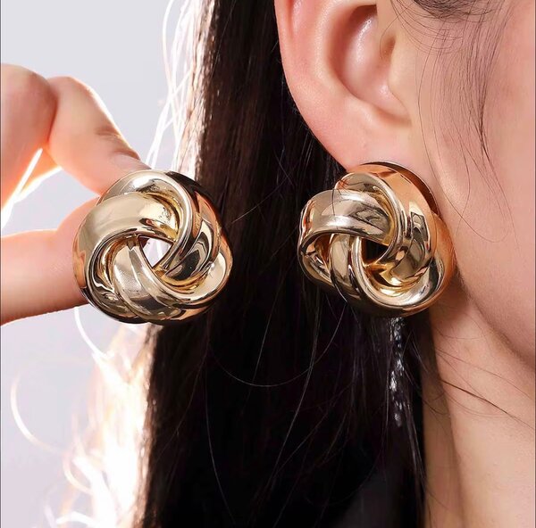 Boucles d'oreilles nœud doré