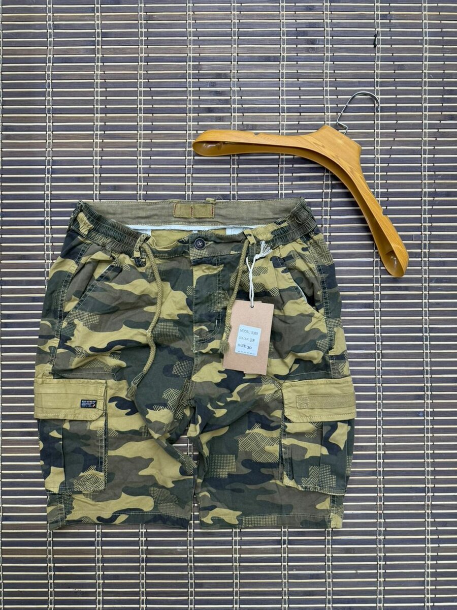 Shorts cargo camouflage hommes